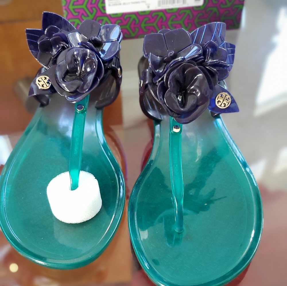Women sandals